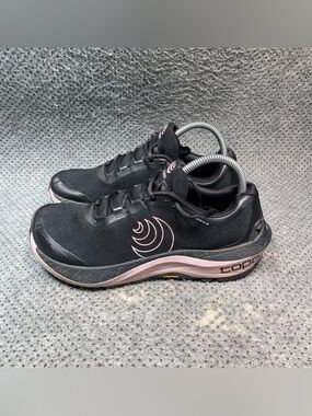 Topo Athletic Mountain Racer Black Mauv Shoes Size 8 Women’s